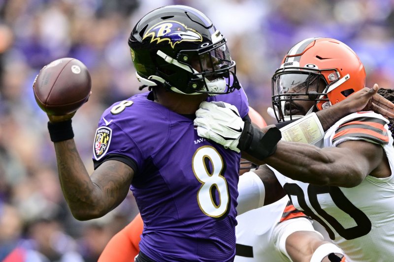 on-tuesday,-ravens-expect-to-extend-lamar-jackson,-but-they-will-also-look-at-other-possibilities