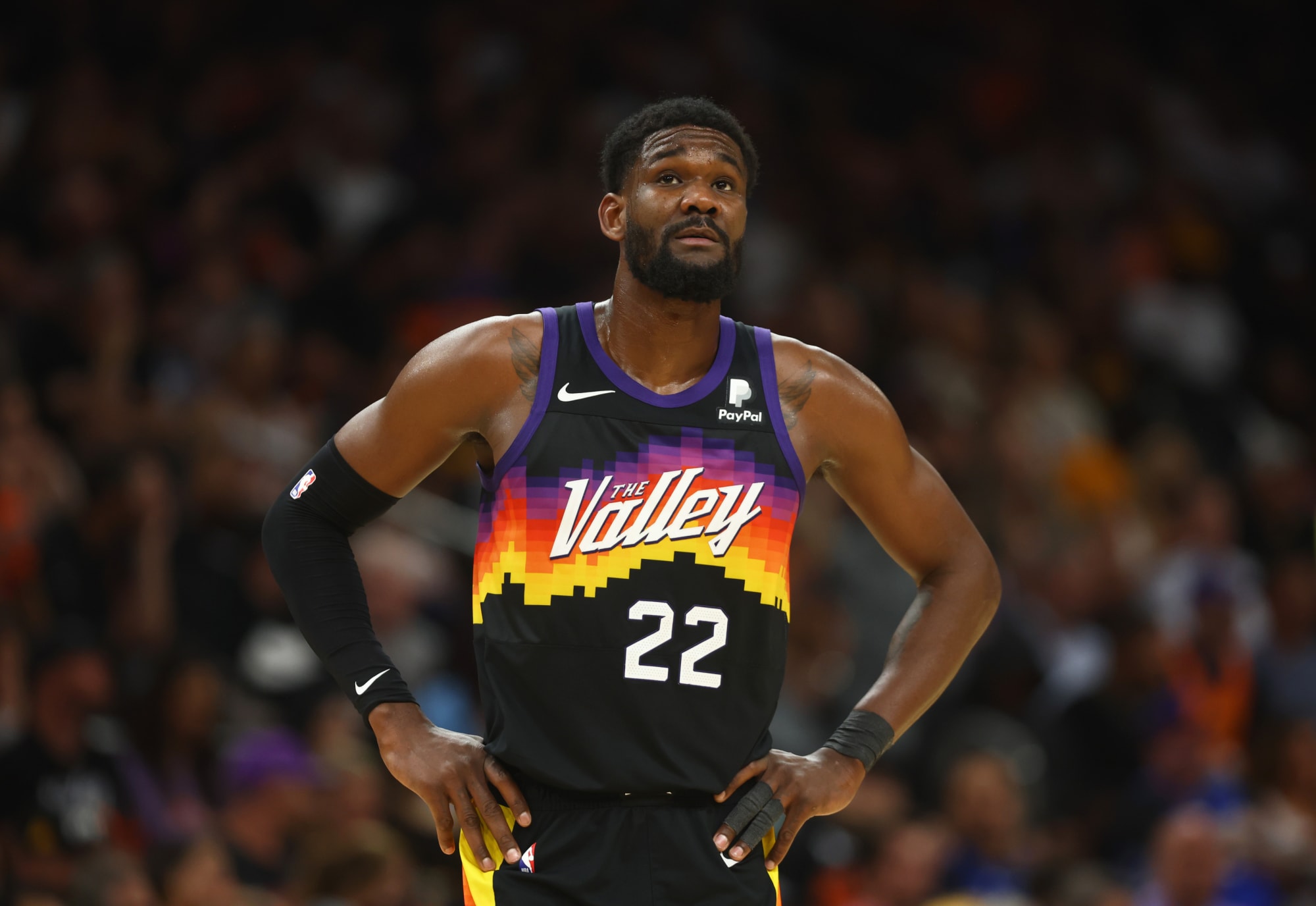 deandre-ayton-doesn’t-seem-enthusiastic-to-be-in-phoenix:-what-does-it-mean?