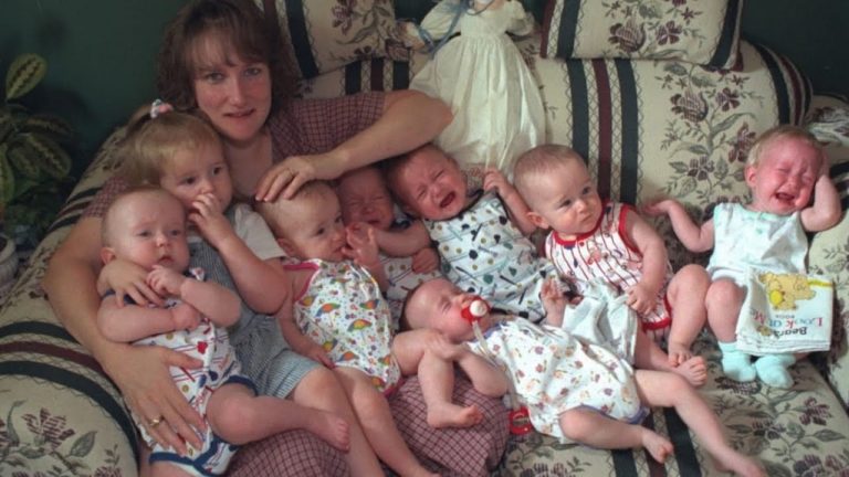 her-husband-abandons-her-because-she-gave-birth-to-9-twins-see-how-they-became-after-20-years