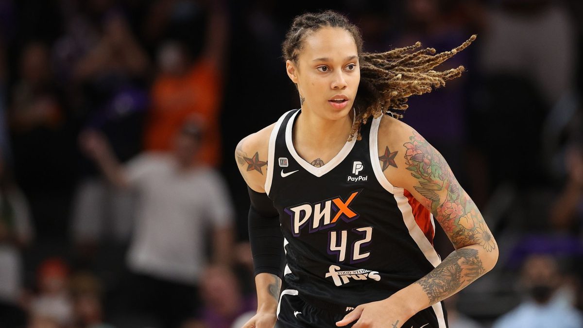 wnba-standout-brittney-griner-commits-to-the-phoenix-mercury-in-a-new-contract