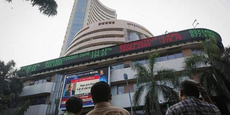 in-early-trading,-the-sensex-and-nifty-fell